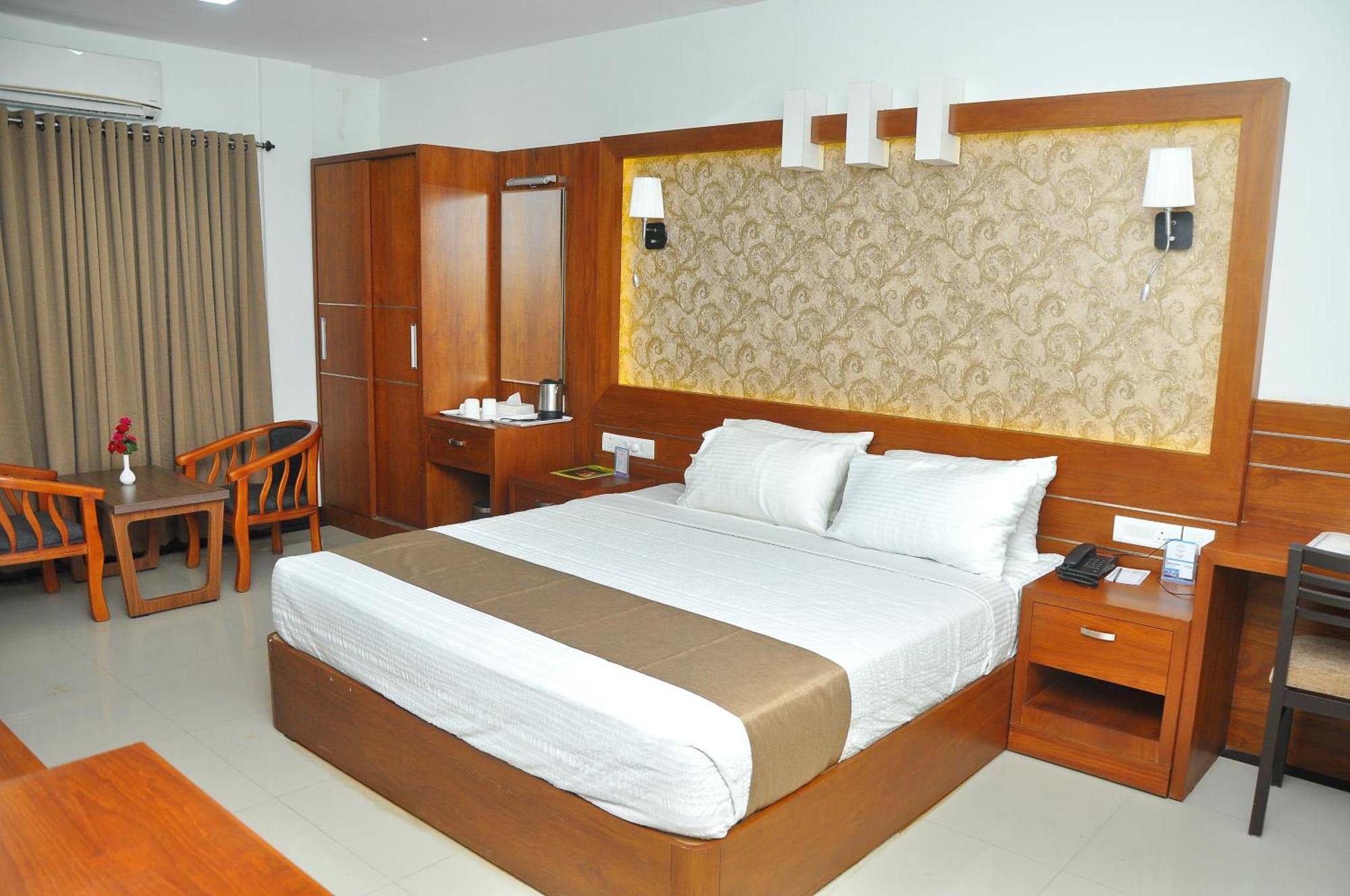 Kallada Mamatha Motels Kunnamkulam Dış mekan fotoğraf